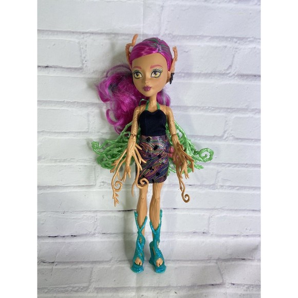 Monster High Garden Ghouls Treesa Thornwillow Tree Doll 14in With Outfit Shoes - Picture 2 of 9